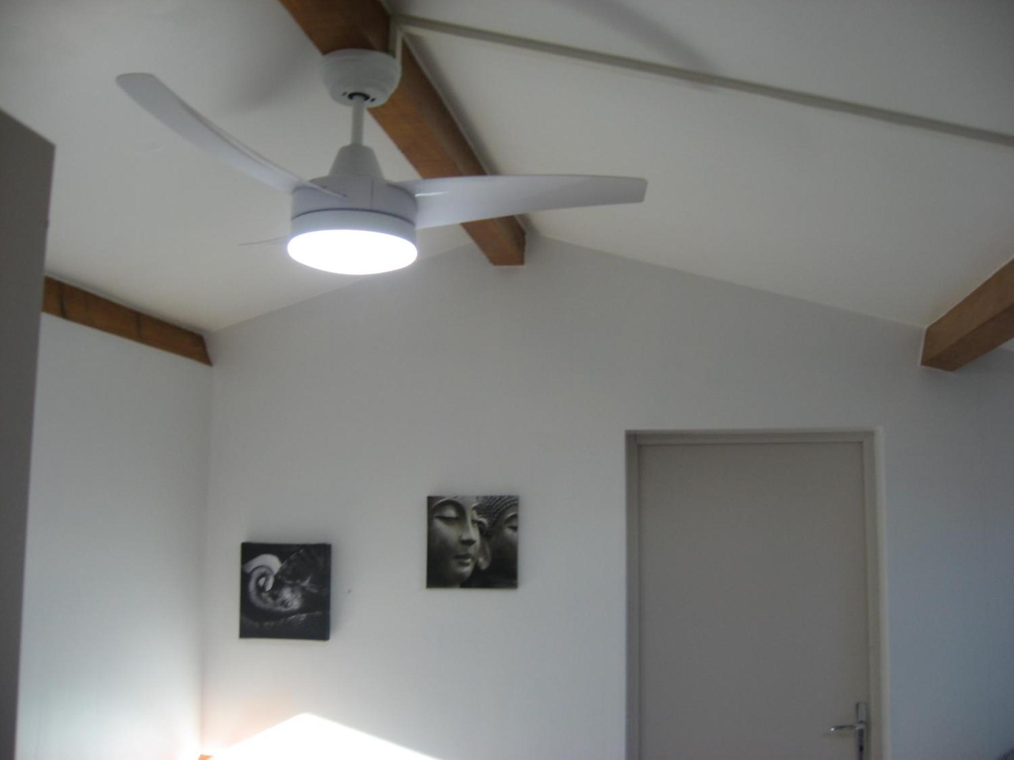 ラ・ロンド・レ・モールT 2 Avec Velux Sous Les Combes De 34 M2アパートメント エクステリア 写真