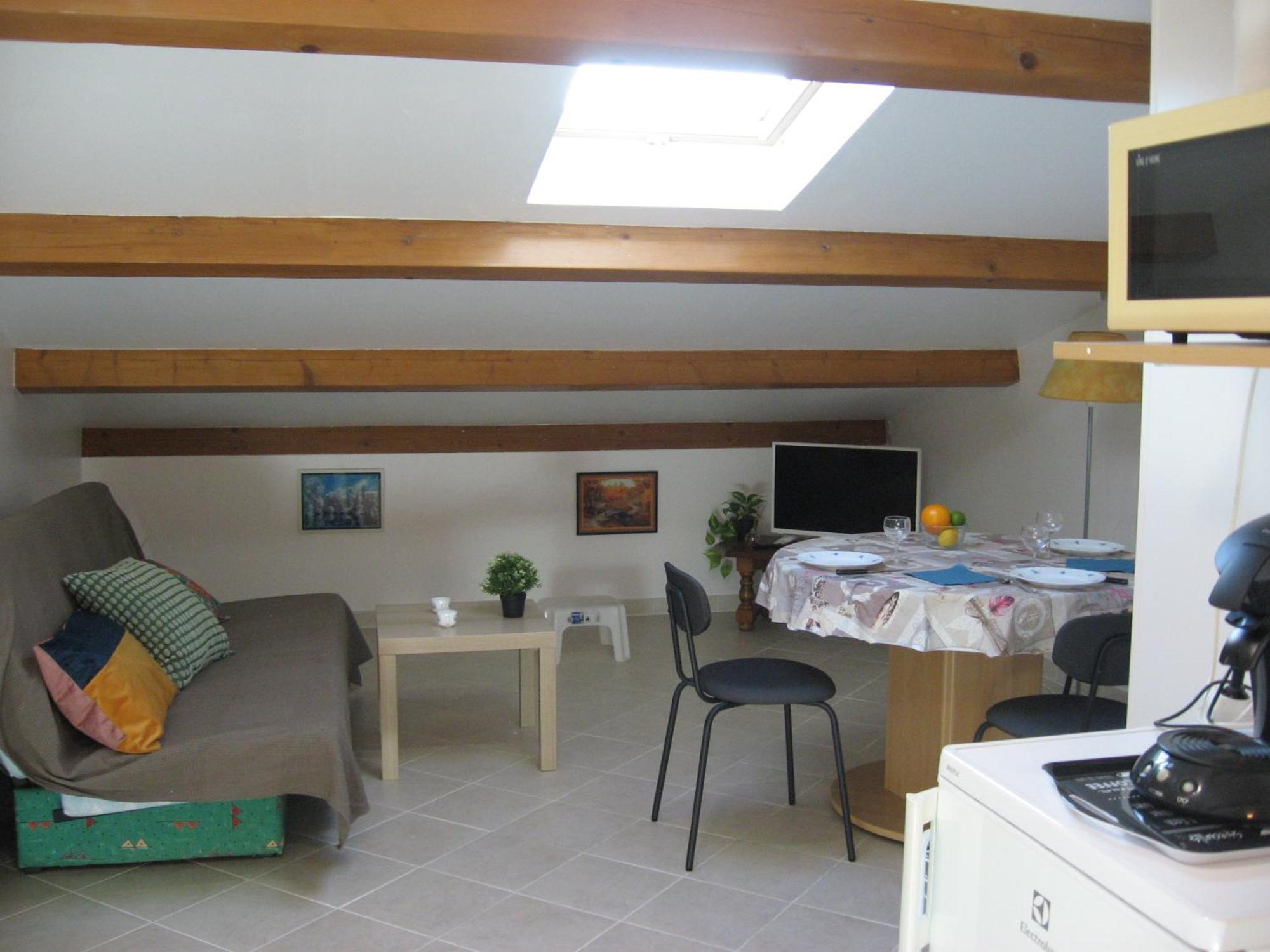 ラ・ロンド・レ・モールT 2 Avec Velux Sous Les Combes De 34 M2アパートメント エクステリア 写真