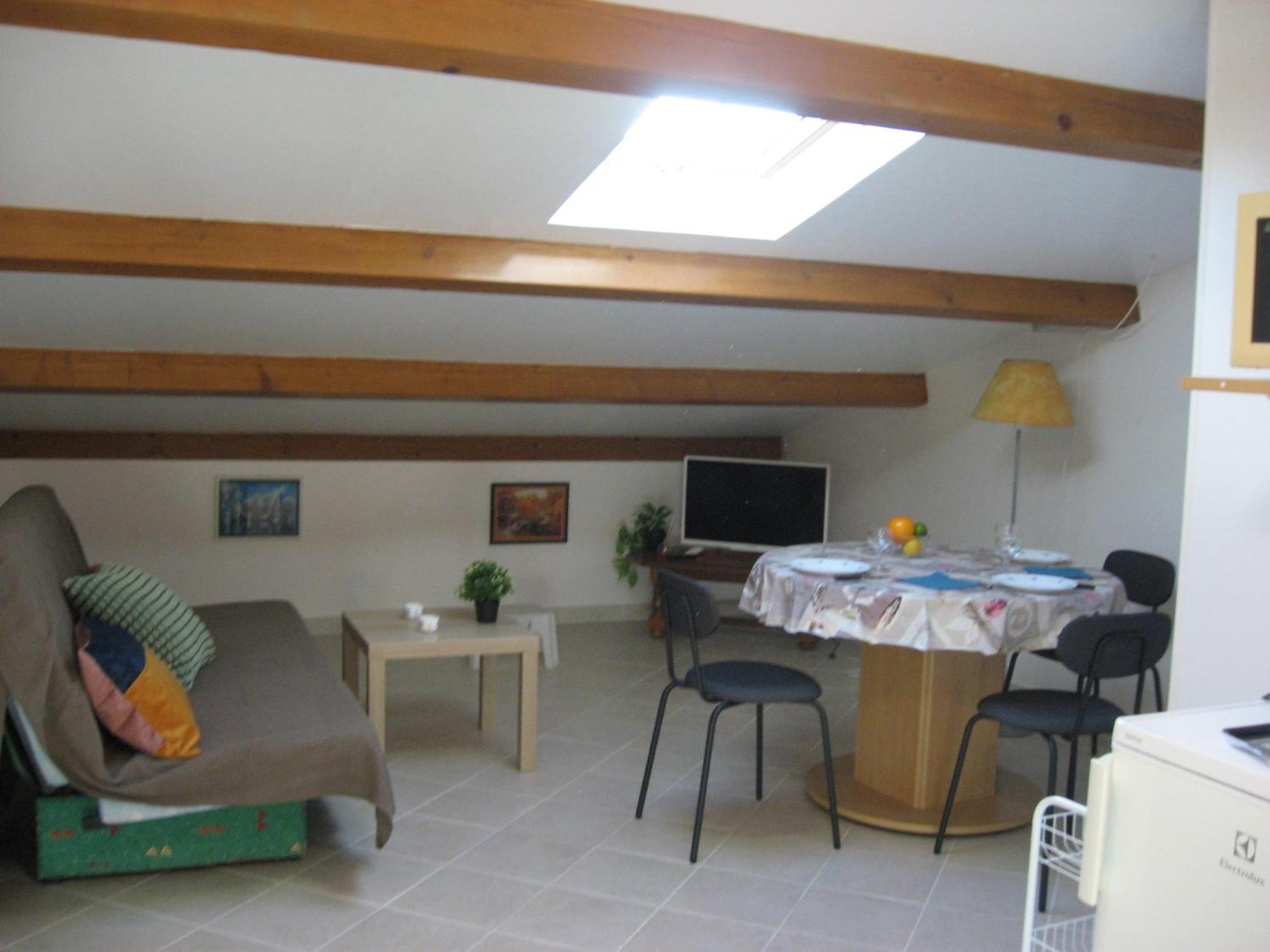 ラ・ロンド・レ・モールT 2 Avec Velux Sous Les Combes De 34 M2アパートメント エクステリア 写真